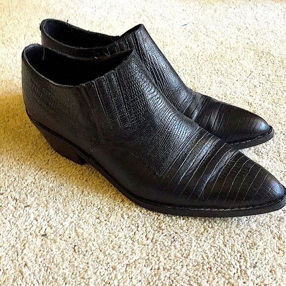 Vintage WILD Pair Booties Low Boots Black Brazil Womens Leather Pointed Toe - Picture 1 of 7
